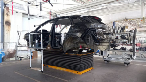 “Sochaux 2022”：在未来工厂的装配车间