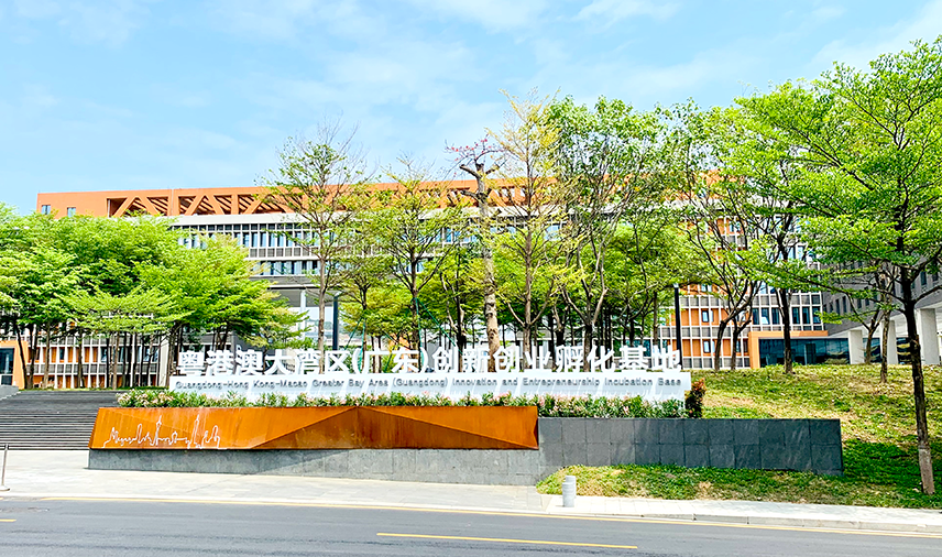 “即装即用”的机床好帮手：自动无人值守上下料平台