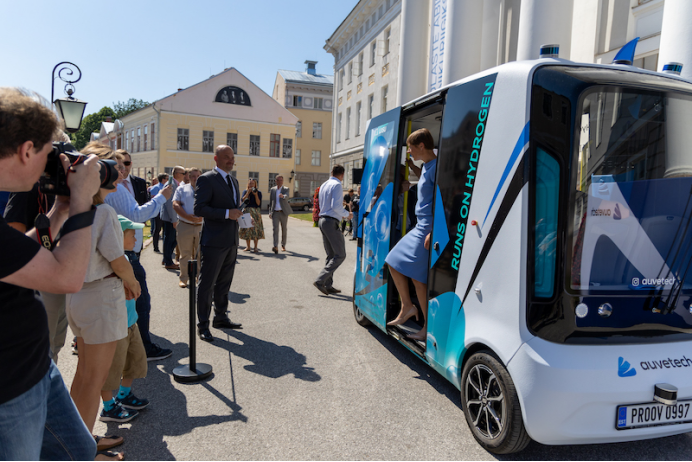 爱沙尼亚Auve Tech公司推出“世界上第一辆”自动氢汽车