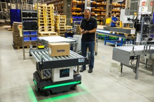 案例 | Lenze 公司使用 MiR200 机器人改善小件包裹包装岗位工效