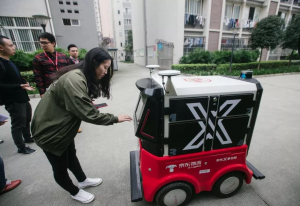 德媒：用配送机器人，中国快递服务正在升级技术