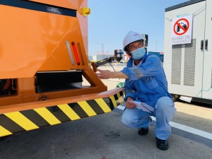 振华劳模 | 陪伴AGV走向自动化码头