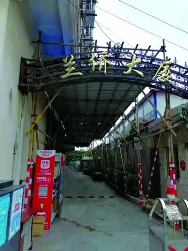 无人机为高楼拍“CT”，数字技术守护城市安全