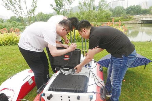 5G无人船助力精准治水