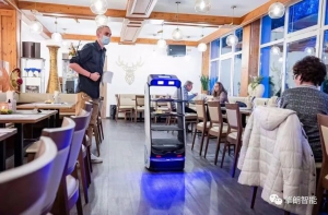 疫情后的自救：海外餐厅的擎朗机器人
