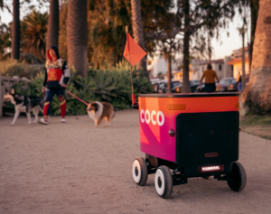 TechCrunch：Segway 与 Coco 合作，首次涉足人行道机器人交付领域