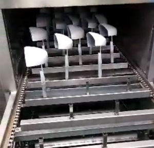 昌慧后视镜喷涂