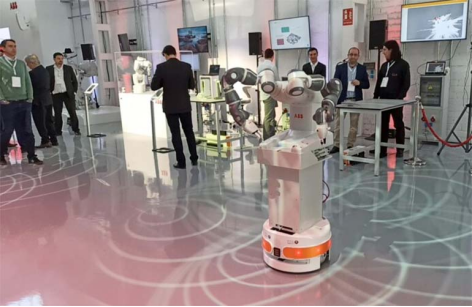 美国ABB公司、PAL Robotics公司展示移动机械手