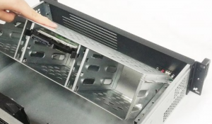 雷石天地  服务器