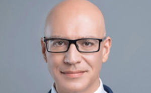 华为波兰公司副总裁Williamson：2030年技术发展的期望、趋势、演变及其影响