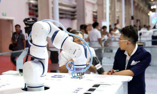 埃斯顿成为国产机器人龙头！打入全球10强，年收入接近30亿元 