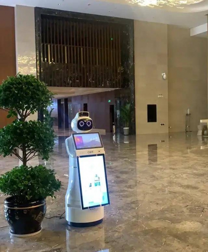 中智卫安机器人创新智慧酒店服务模式 