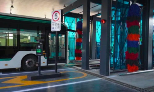 地铁站内有会跳舞的机器人！这些“神器”你知道吗？