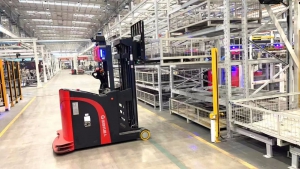 案例解析 | 国自在工程机械行业微型挖掘机产线AGV柔性物流系统的规划与应用