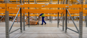 黑灯工厂将是趋势，机器人可以对抗劳动力短缺