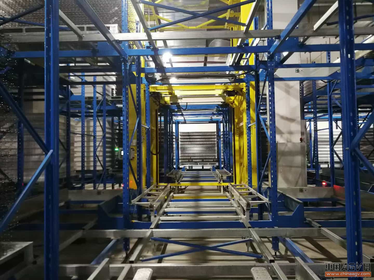 四向穿梭车立体仓库 密集型自动化货架立体库