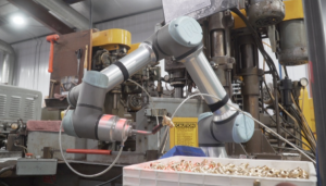 协作机器人市场每年增长 20-30%