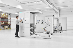 ABB在MACH 2022上展出最新机器人搬运解决方案