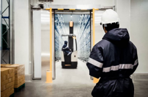 Etisoft推出能够在低于-20°C的温度下完全自主运行的重型AGV/AMR