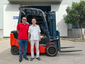 合肥搬易通| “重点“国家级专精特新小巨人，二十余年深耕专业化物料搬运领域