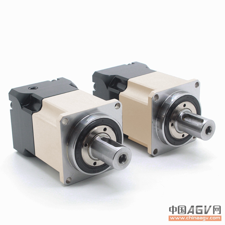 东莞富宝精密伺服斜齿轮小型立式行星减速机齿轮减速器