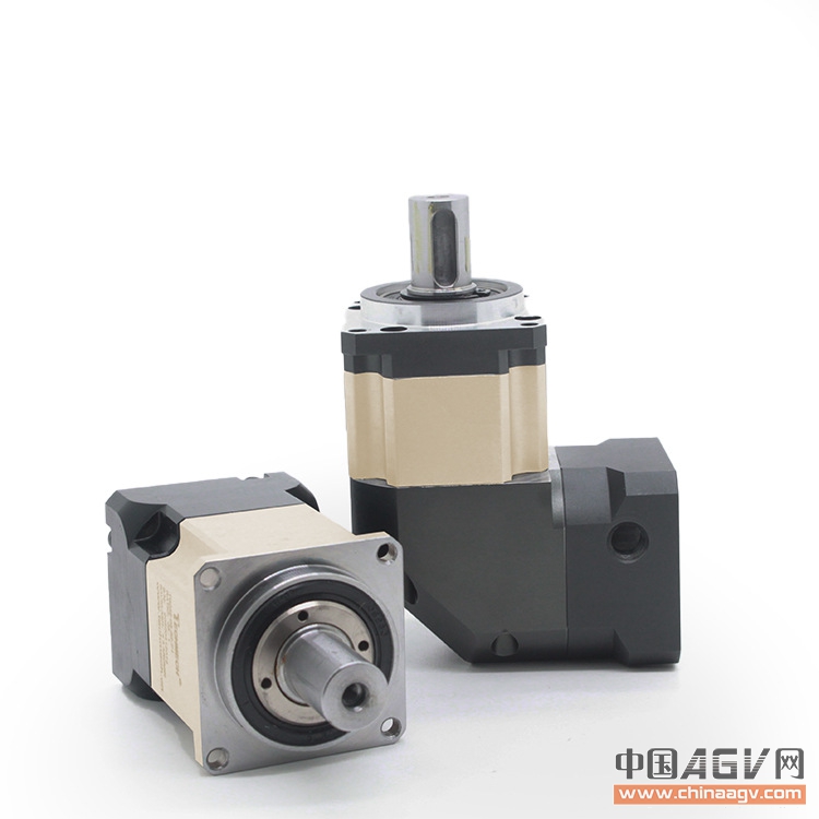 东莞富宝精密伺服斜齿轮小型立式行星减速机齿轮减速器