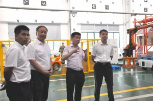 长江产业投资集团董事长周锋一行赴立得空间调研