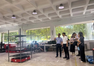 区委常委、组织部长王孟辉一行走访调研科钛机器人