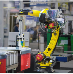 Bastian ：从货物到人的系统到货物到机器人的解决方案