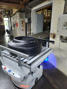 米其林轮胎厂的移动式自主机器人