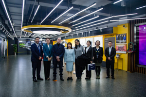 萨尔瓦多驻华大使阿尔瓦雷斯一行参访纵横股份