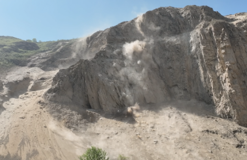 地质灾害勘测空中“利器”：无惧复杂地形，无人机胜在精准高效