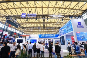 镭神智能最新力作激光雷达3D SLAM无人叉车/AMR控制器闪耀CeMAT ASIA(2023)