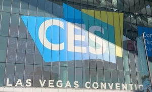 全球媒体好评如潮！哈浮飞行相机 X1 亮相 CES 2024