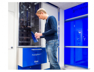 AutoStore™世界首个线全自动交付货物端-PickUpPort投入使用