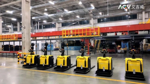 多国物流巨头认可：艾吉威“小千斤”无人叉车持续助力快递物流行业