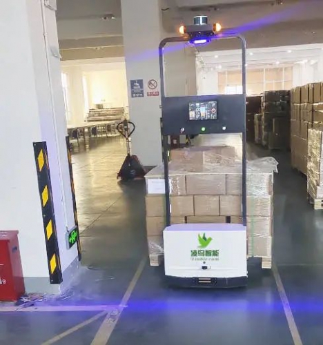 人机协作时代，AGV叉车对比传统叉车有什么优势？