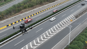 动态监控精准识别，复亚无人机AI算法为高速点亮"智慧眼"