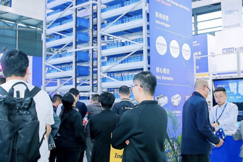 高燃现场！| 直击旷视机器人展台，首日盛况速递