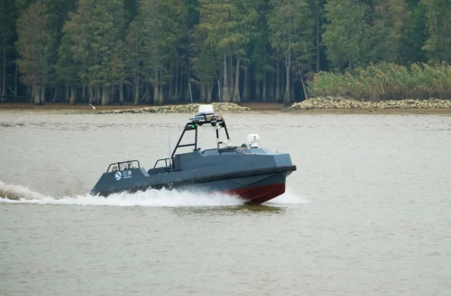 第十五届中国航展 | 云洲智能无人艇编队上演“激浪追击”