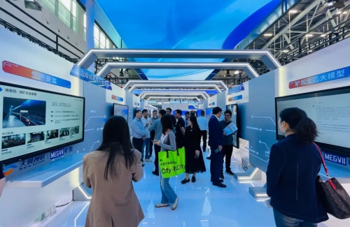 AI驱动创新：旷视与中国电信共筑数字新生态 