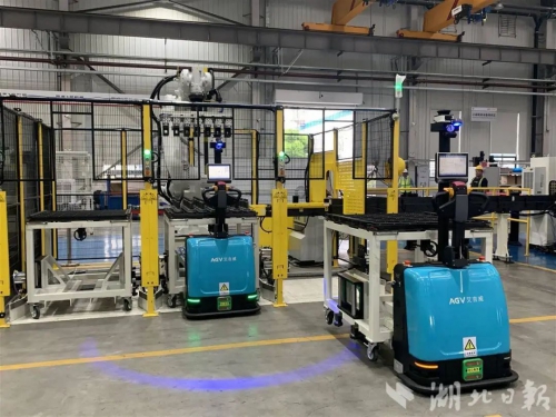 给叉车装上AI大脑 “天门造”物流机器人卖全球