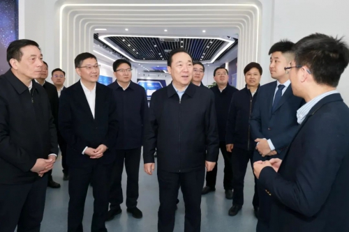 省委书记调研诺力：勉励我们努力在技术上形成自己的特色和优势，在市场竞争的大浪淘沙中脱颖而出、做大做强
