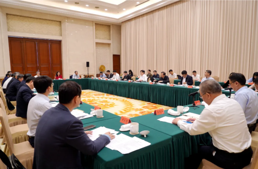 全国人大常委会副委员长、农工党中央主席何维调研星逻智能