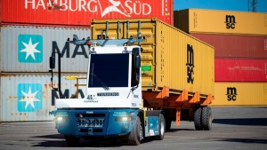 欧洲首个 CE 合规无人驾驶物流车辆迈入工业部署