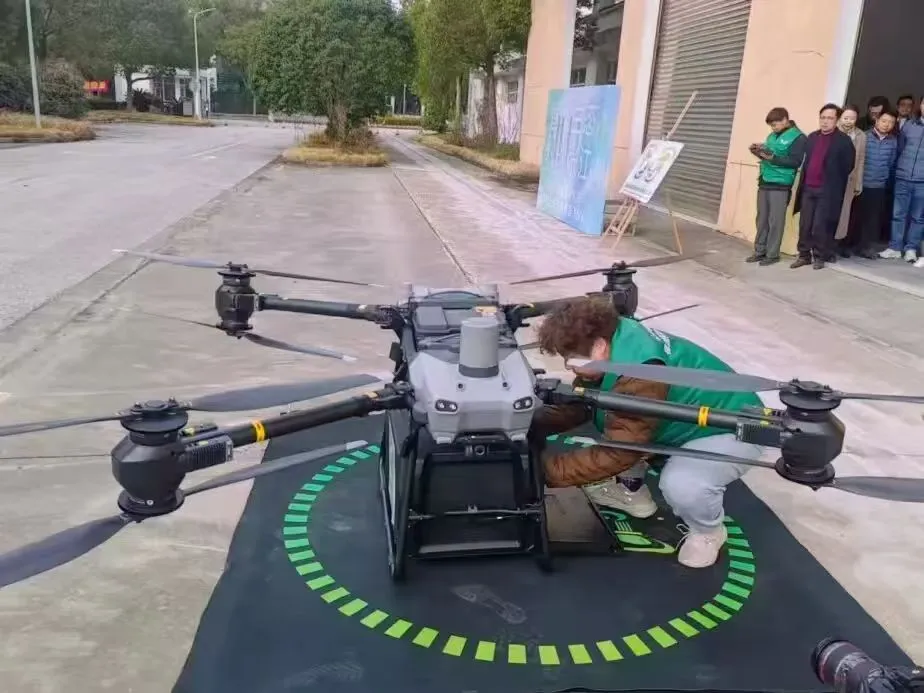 浦东低空交通运输体系建设获新进展！张江完成国内首次生物医药领域无人机干冰配送测试