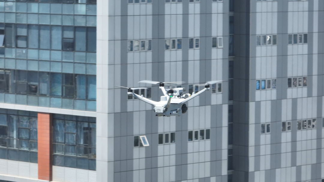 “空中管家”飞进村！无人机一出手，治理难题全赶走