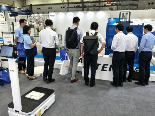 东京国际物流展｜AiTEN展台看点拉满，新品“小搬”实现全球首秀