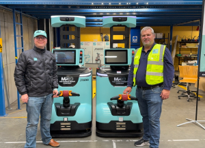 The Mobile Robot Company推广人机协同自动托盘搬运车