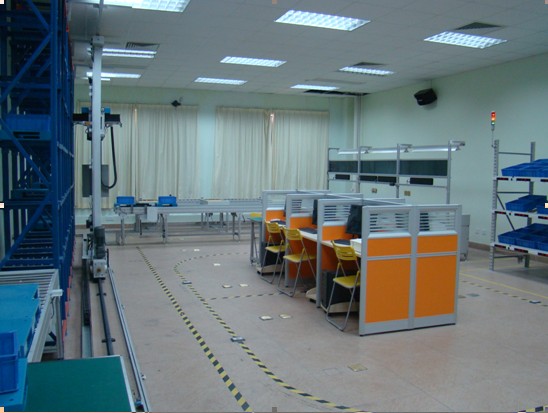 中国高校使用AGV智能物流系统进行实验教学